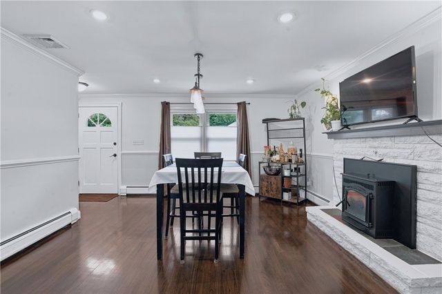 7 Byrd Avenue, Johnston, RI 02919