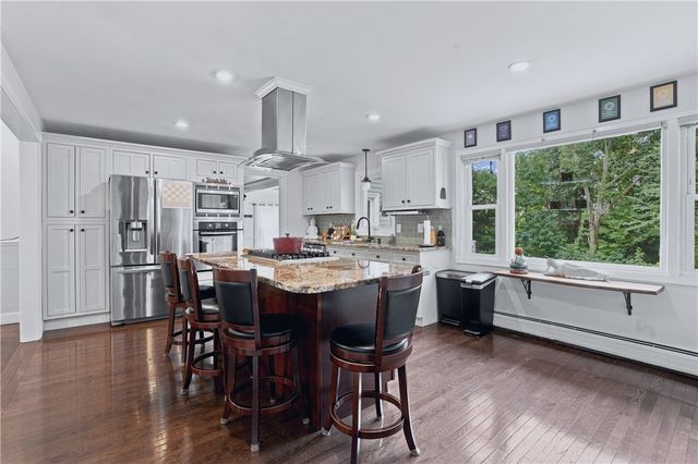 7 Byrd Avenue, Johnston, RI 02919