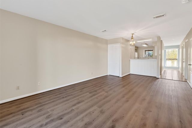 209 Lakeview Terrace D, Conroe, TX 77356