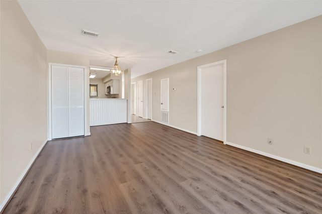 209 Lakeview Terrace D, Conroe, TX 77356