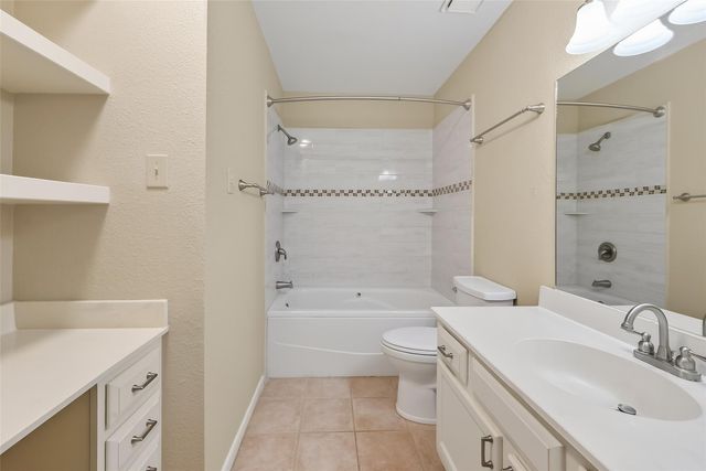 209 Lakeview Terrace D, Conroe, TX 77356