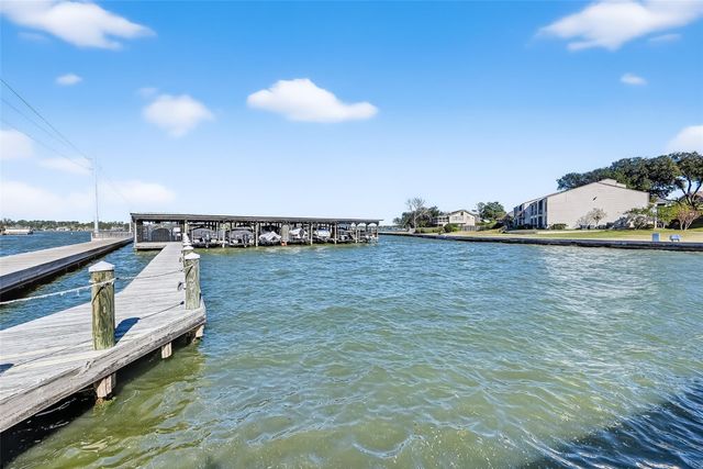 209 Lakeview Terrace D, Conroe, TX 77356