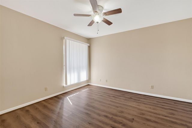 209 Lakeview Terrace D, Conroe, TX 77356