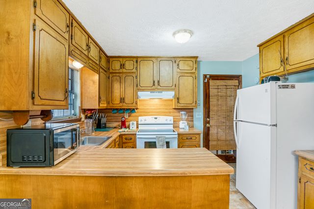 6487 River Glen Drive, Riverdale, GA 30296