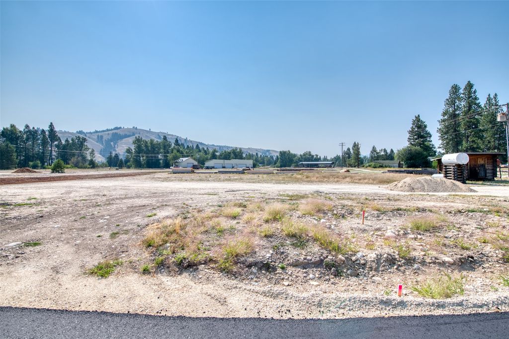 137 Kay Lane, Darby, MT 59829 photo 2