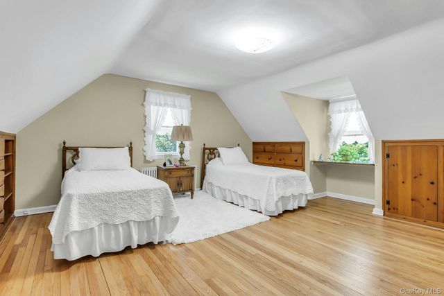 304 Old Courthouse Road, New Hyde Park, NY 11040
