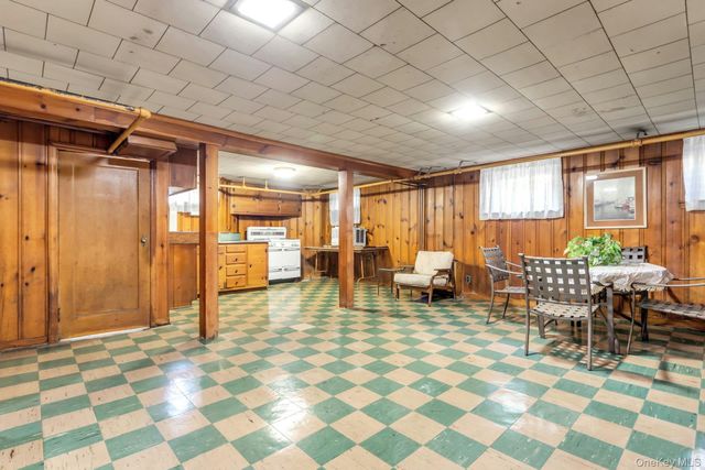 304 Old Courthouse Road, New Hyde Park, NY 11040