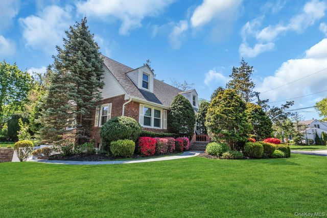 304 Old Courthouse Road, New Hyde Park, NY 11040