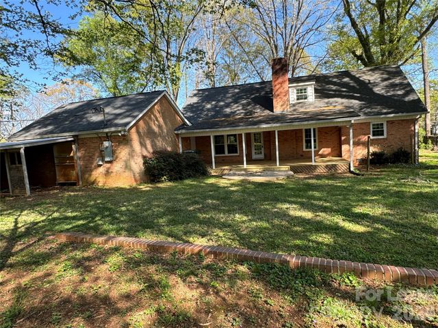 1002 S Main Street, Mount Holly, NC 28120