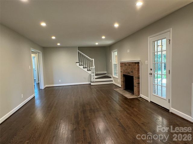 1002 S Main Street, Mount Holly, NC 28120