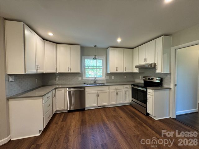1002 S Main Street, Mount Holly, NC 28120