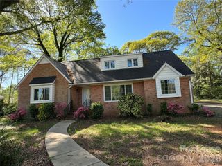 1002 S Main Street, Mount Holly, NC 28120