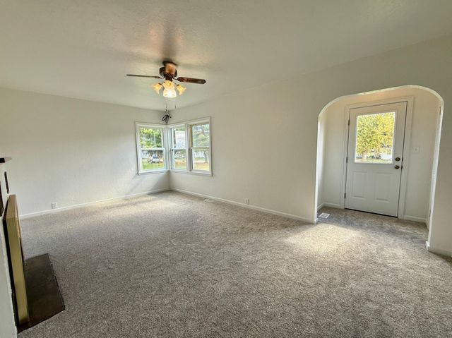 1715 SE Marshall Street, Albert Lea, MN 56007