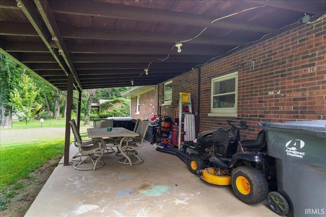 77 Morrow Lane, Boonville, IN 47601