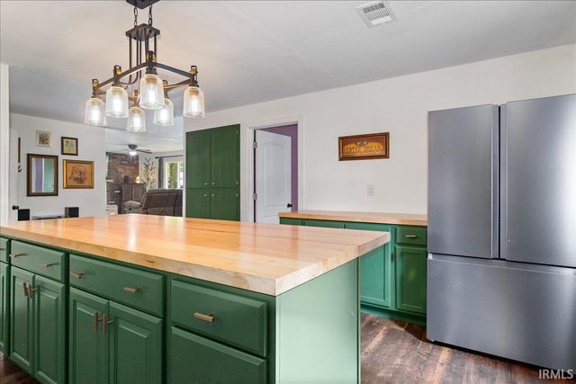 77 Morrow Lane, Boonville, IN 47601