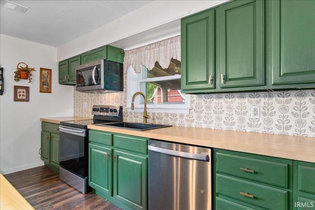 77 Morrow Lane, Boonville, IN 47601