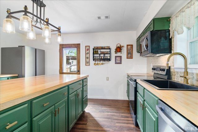 77 Morrow Lane, Boonville, IN 47601