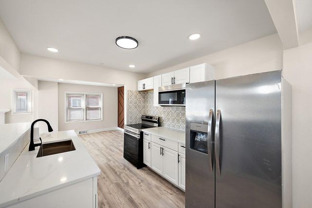 18915 Steel Street, Detroit, MI 48235