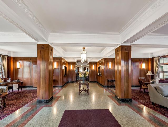 2615 Park Avenue 611, Minneapolis, MN 55407