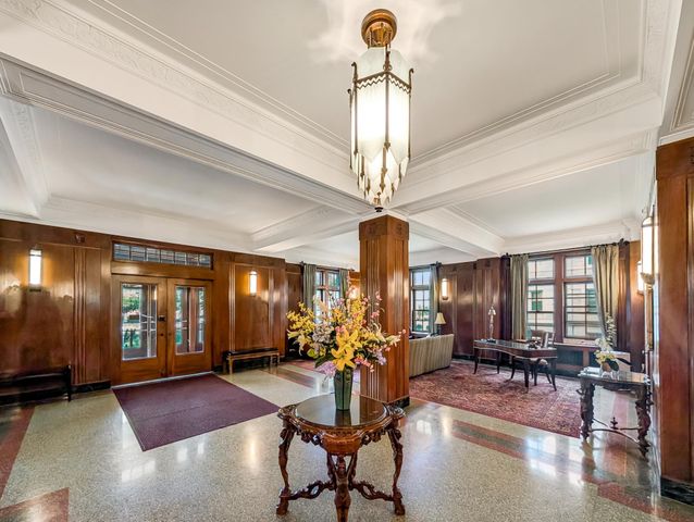 2615 Park Avenue 611, Minneapolis, MN 55407