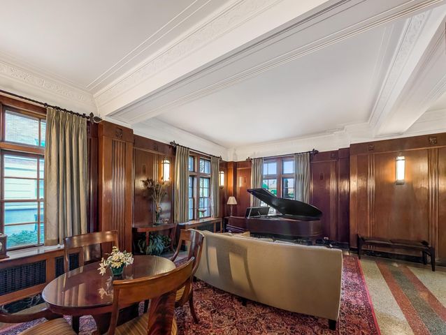 2615 Park Avenue 611, Minneapolis, MN 55407