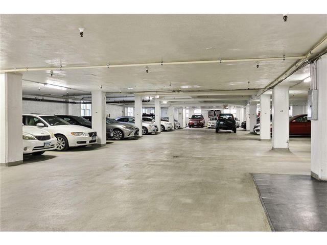2615 Park Avenue 611, Minneapolis, MN 55407