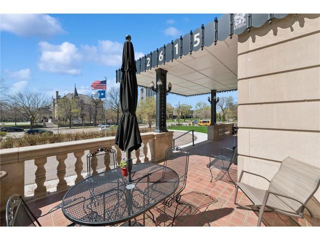 2615 Park Avenue 611, Minneapolis, MN 55407
