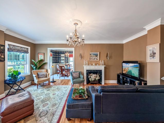 2615 Park Avenue 611, Minneapolis, MN 55407