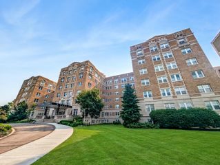 2615 Park Avenue 611, Minneapolis, MN 55407