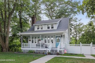 29 Lake Boulevard, Matawan, NJ 07747