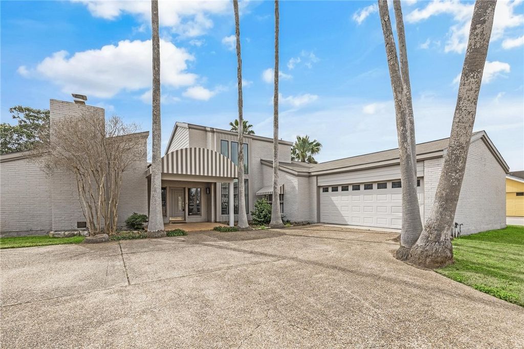 6002 Parkland Dr, Corpus Christi, TX 78413