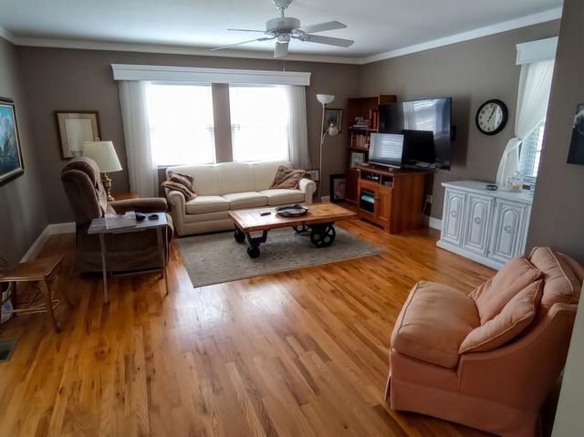 5402 Lexington Avenue, Gladwin, MI 48624