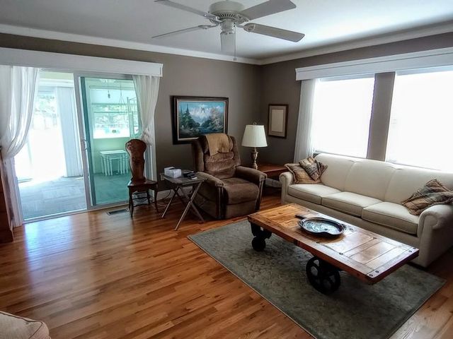 5402 Lexington Avenue, Gladwin, MI 48624