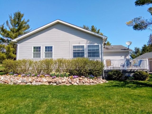 5402 Lexington Avenue, Gladwin, MI 48624
