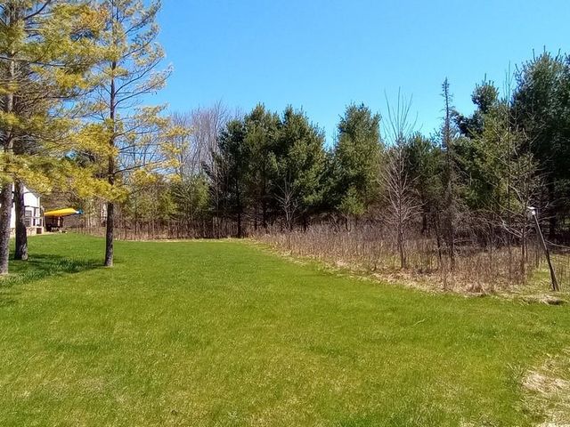 5402 Lexington Avenue, Gladwin, MI 48624