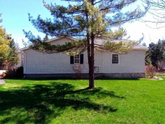 5402 Lexington Avenue, Gladwin, MI 48624