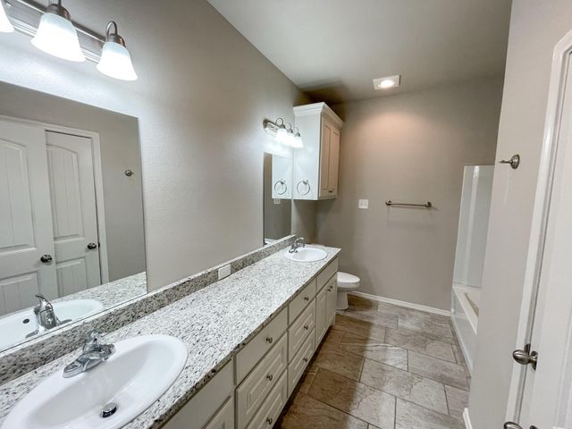 11207 Akron Avenue, Lubbock, TX 79423