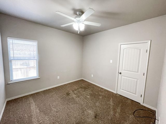 11207 Akron Avenue, Lubbock, TX 79423