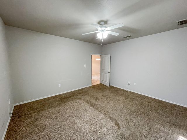 11207 Akron Avenue, Lubbock, TX 79423