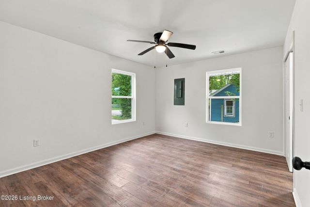 6617 Sylvania Rd, Louisville, KY 40258