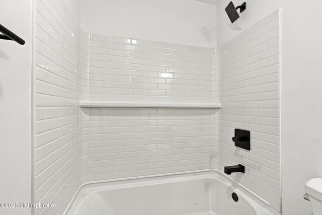 6617 Sylvania Rd, Louisville, KY 40258