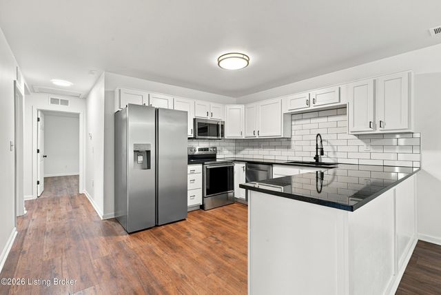 6617 Sylvania Rd, Louisville, KY 40258