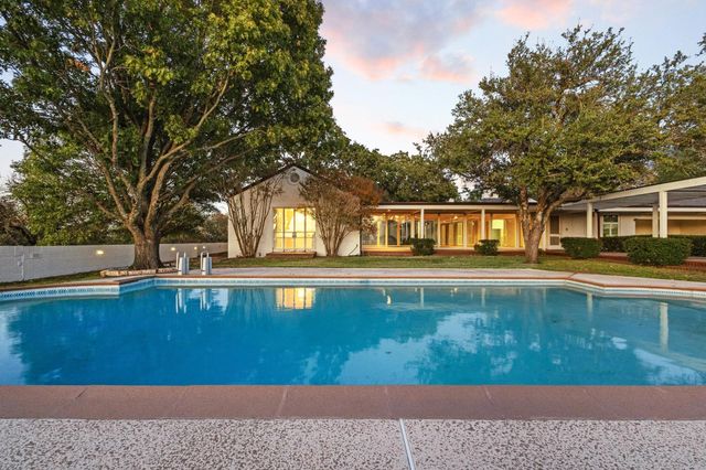 3906 Highland Drive, Denison, TX 75020