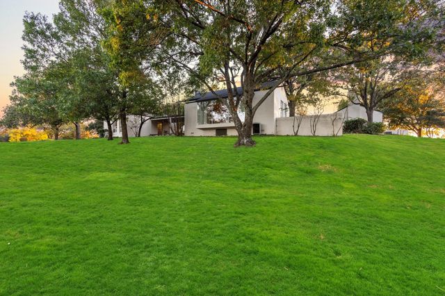 3906 Highland Drive, Denison, TX 75020