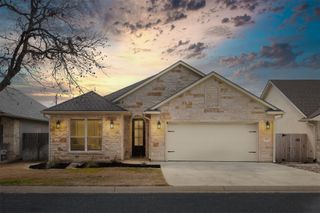 1705 Cherrywood DR, Fredericksburg, TX 78624