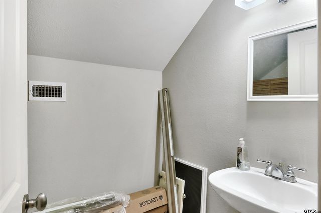 18155 Oak Forest, Flint, TX 75762