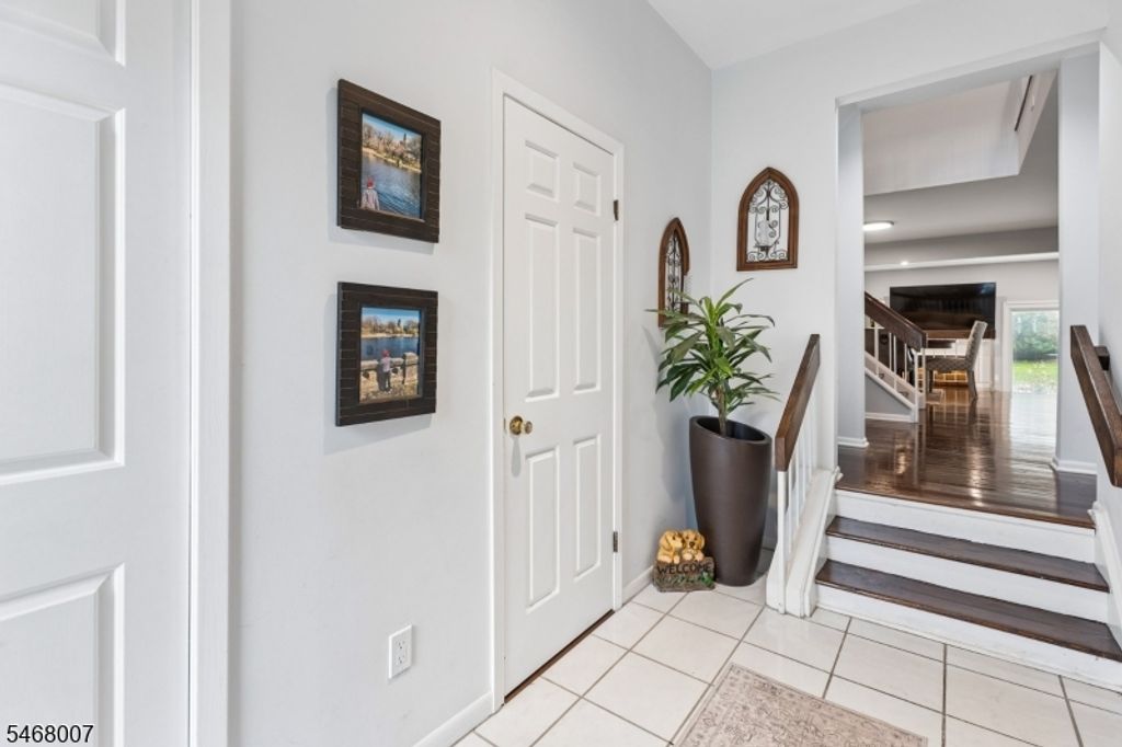 22 Bedford Ct, Madison Boro, NJ 07940 — photo 3