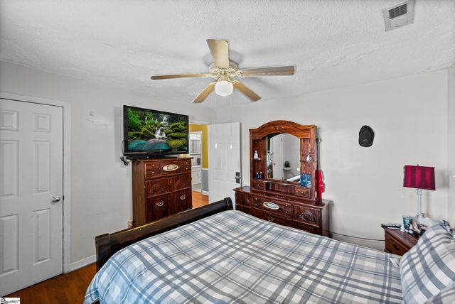 9 Michael Drive, Greenville, SC 29611