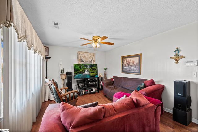 9 Michael Drive, Greenville, SC 29611