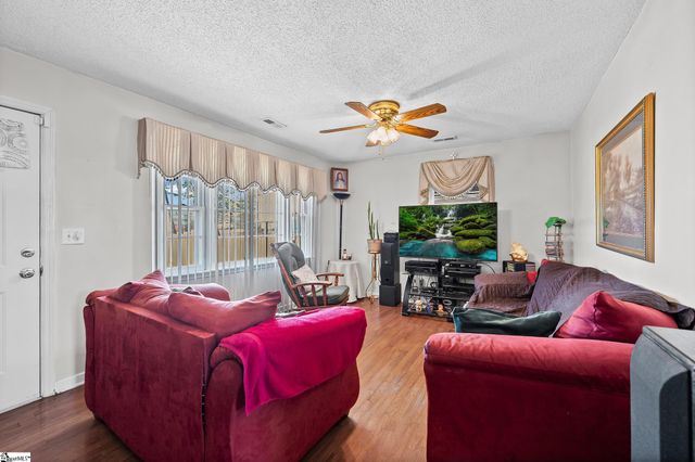 9 Michael Drive, Greenville, SC 29611